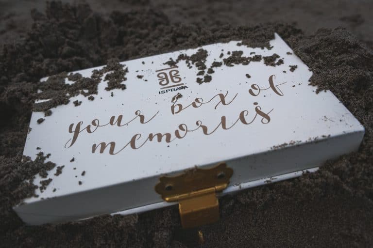 Isprava box of memories